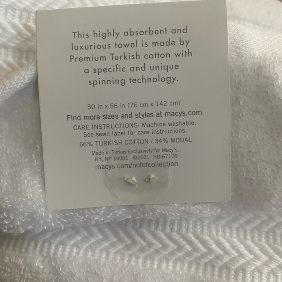 HOTEL COLLECTION  Finest Bath towel 30x56 in made in Turkey - Picture 3 of 5